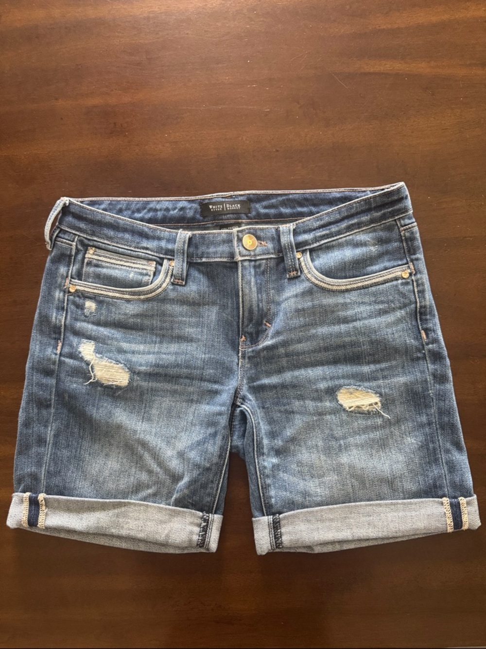 White House Black Market Women's Distressed Rolled Hem Denim Shorts Size 00